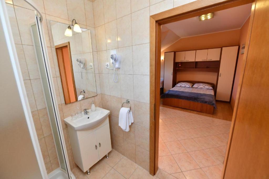 Apartments Vila Miranda Vodice Exterior foto