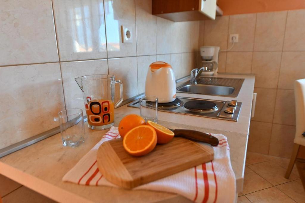 Apartments Vila Miranda Vodice Exterior foto