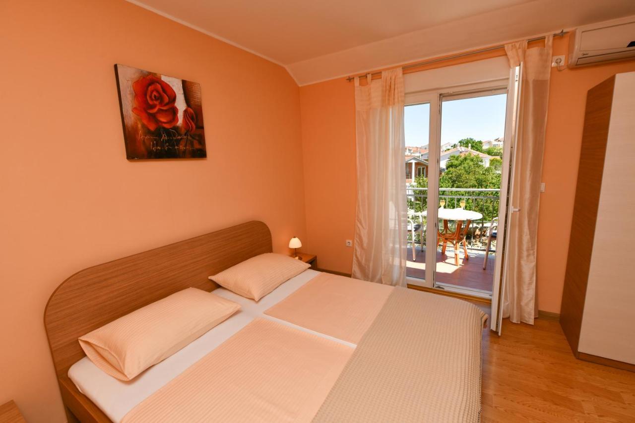 Apartments Vila Miranda Vodice Exterior foto