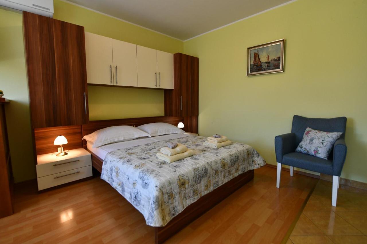 Apartments Vila Miranda Vodice Exterior foto