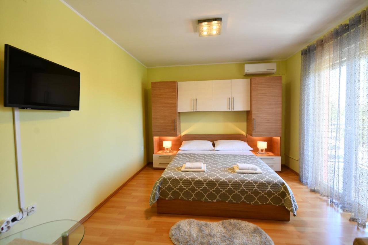 Apartments Vila Miranda Vodice Exterior foto